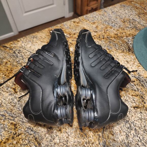Nike Shox NZ Black White Varsity Red Sneakers 378341-017 Mens Size 11.5 main image 7